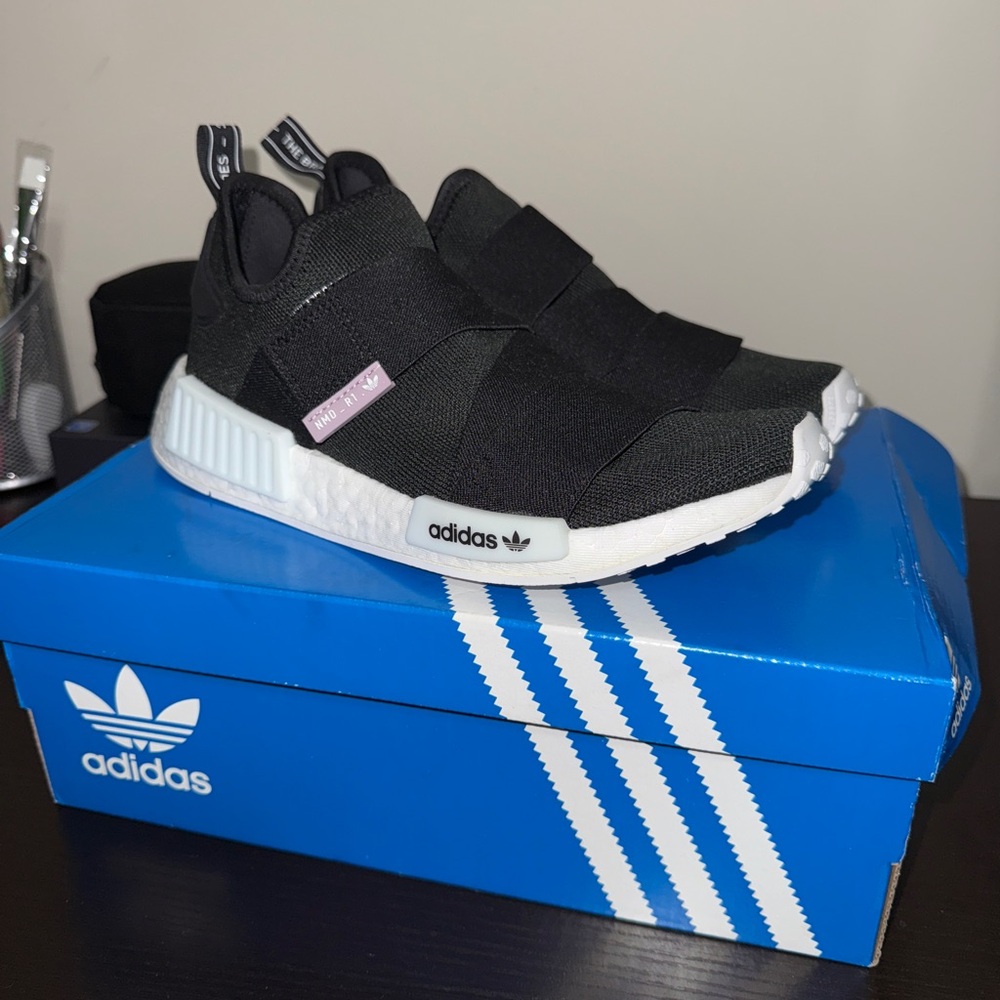 Adidas NMD SLIP On size 9 brand new